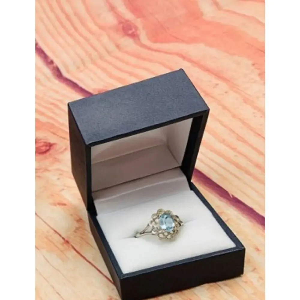 925 Sterling Silver Topaz Ring Size 7.5